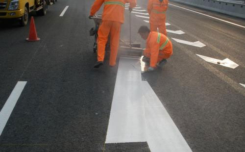 积石山丙烯酸标线涂料