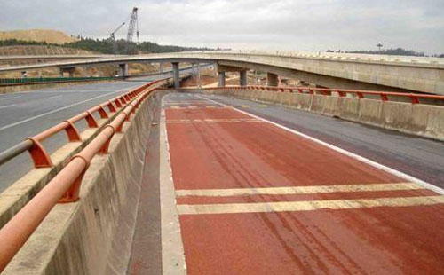 积石山轻载防滑路面粘结材料