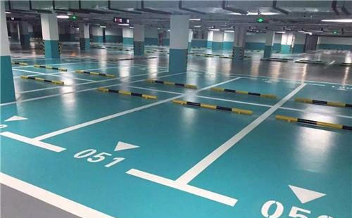 积石山积石山环氧地坪中涂：构筑坚固地面的关键环节